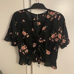 Floral cropped blouse
